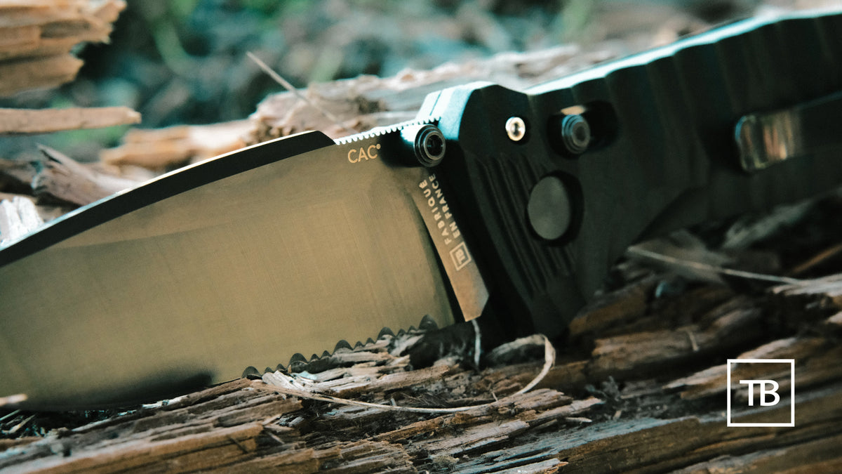 C.A.C.® vs. Bivouac® : Quel couteau pliant TB Outdoor choisir pour vos expéditions ?